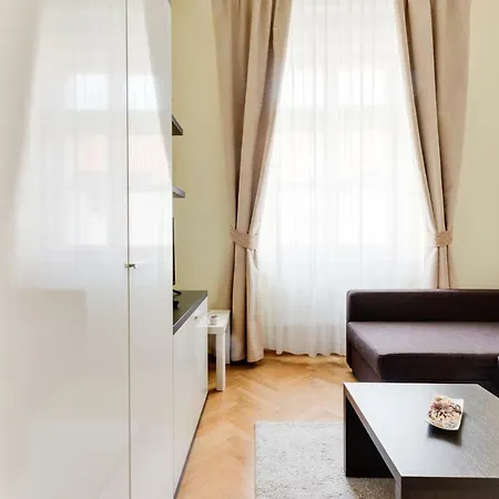 Halkova 5 Appartement *